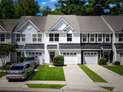 407 Grand Palm Ln