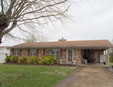 1090 Dogwood Dr