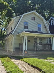 343 Noble Ave