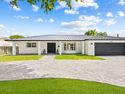 44 FORT ROYAL Isle