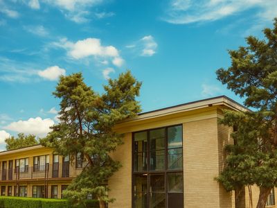 38 King Arthur Ct APT 14