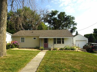 211 E Grand Ave