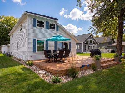 3923 Lake Shore Dr