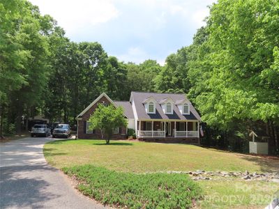 300 Tradewinds Ln