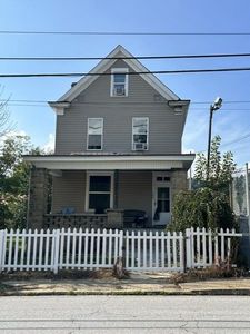 106 Edgington Lane