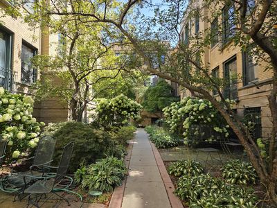 7031.5 N Sheridan Rd #2N