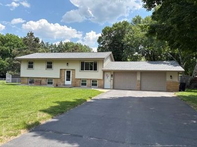 11724 Virginia Ave N