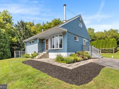 6 Meadowbrook Ln