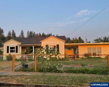 914 4th Ave