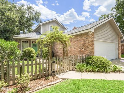401 Cobblestone Rd