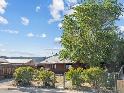 326 La Luz Dr