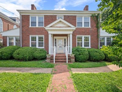 3039 Campbell Ave