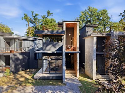 1413 Riverside Dr #B