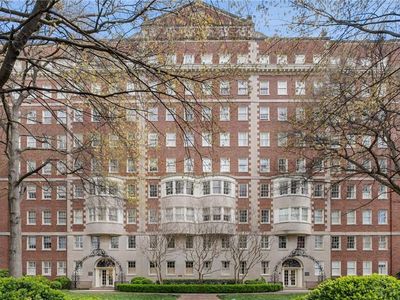 1325 Peachtree St NE APT 402