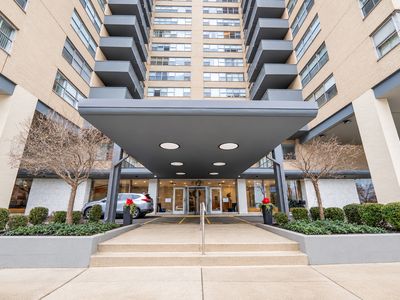 6301 N Sheridan Rd APT 19N