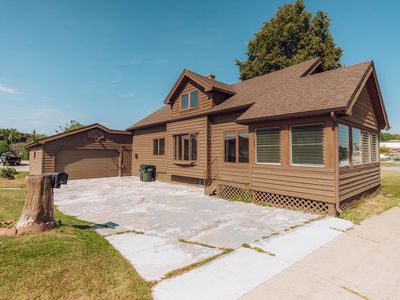 940 North Main STREET