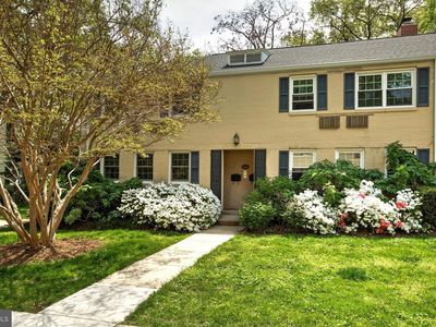 103 N George Mason Dr