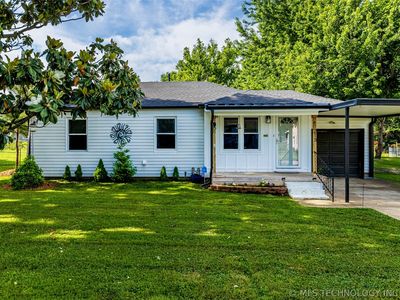 213 E Falletti Ave