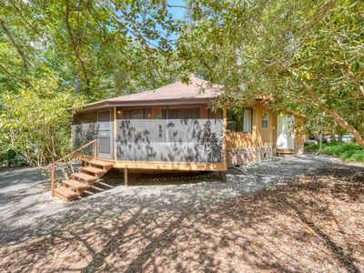 694 Ruby Lake Dr