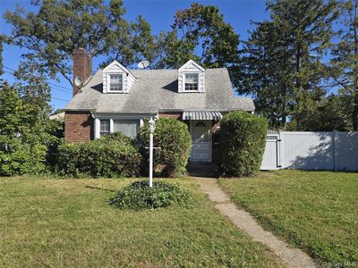 455 Walton Street