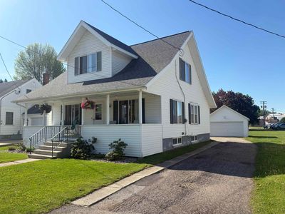 106 E State St