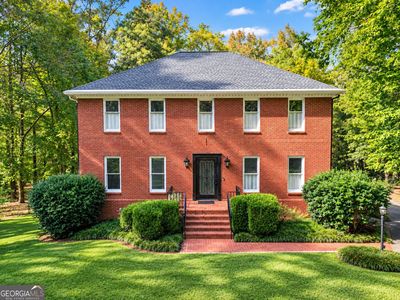 110 Regal Oak Ct