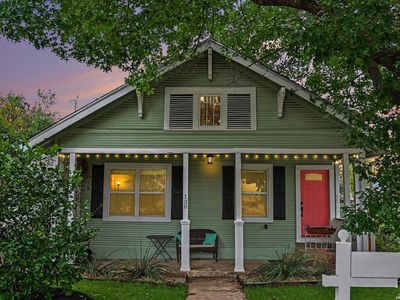 130 GROVELAND PL
