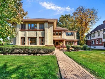 3129-3131 S Wisconsin Ave