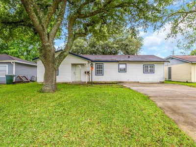 8745 Kimberly Dr