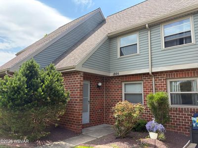 1805 Lincoln Dr