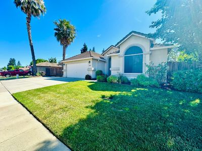 1035 Starbrook Dr