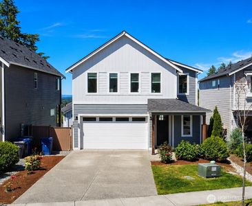 6843 46th Street NE