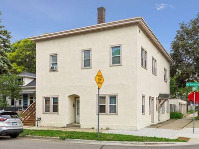 456 Buchanan St NE