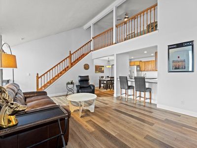 N25W24129 River Park DRIVE UNIT 7