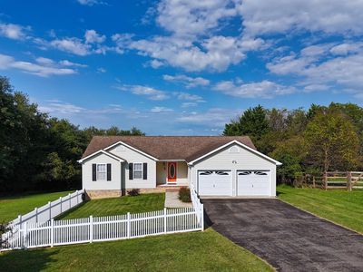 1083 Pheasant Ln
