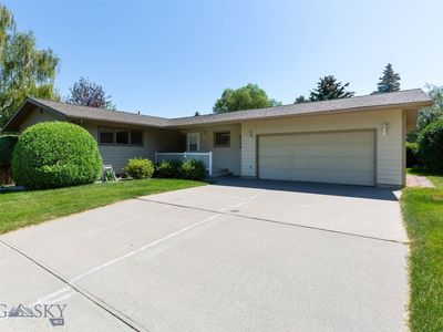 2114 Highland Ct