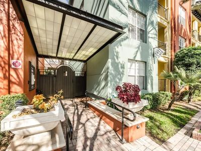 2411 W Horatio St Unit 538