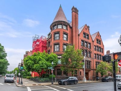 20 Gloucester St APT 3