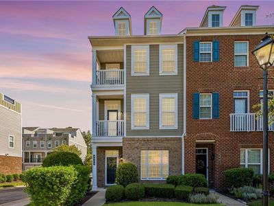 4909 Settlers Market Blvd