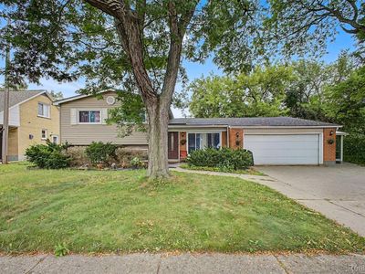 27355 Clairview Dr