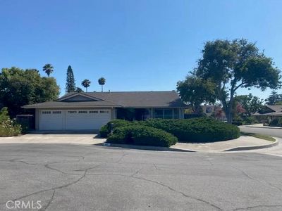 400 E Country Hills Dr