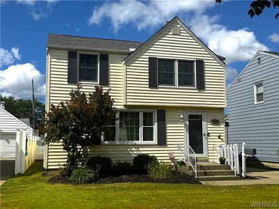 384 Moore Ave