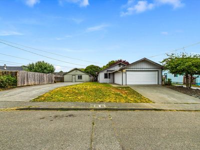 4329 Little Fairfield St