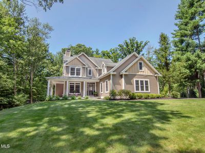 3 Iris Drive