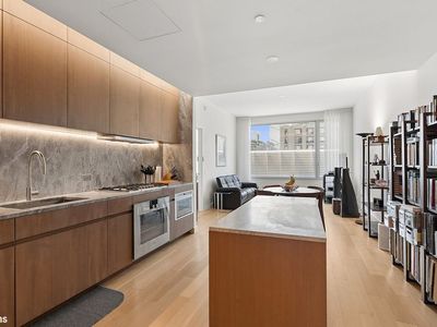 611 W 56th St #5B