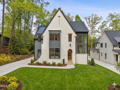 6 Chantilly Pl