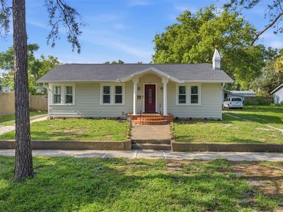 106 W Comanche Ave