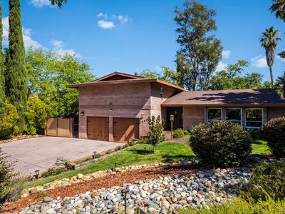 980 Olympic Ct