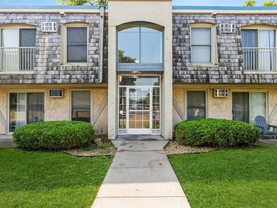 941 11th Ave S APT 2