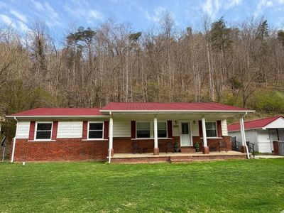 1025 Greasy Creek Rd